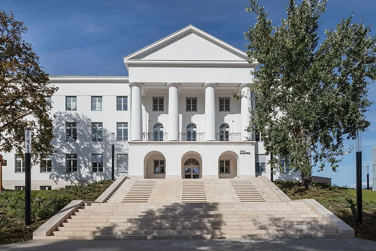 MOME kiadványok és oktatói publikációk